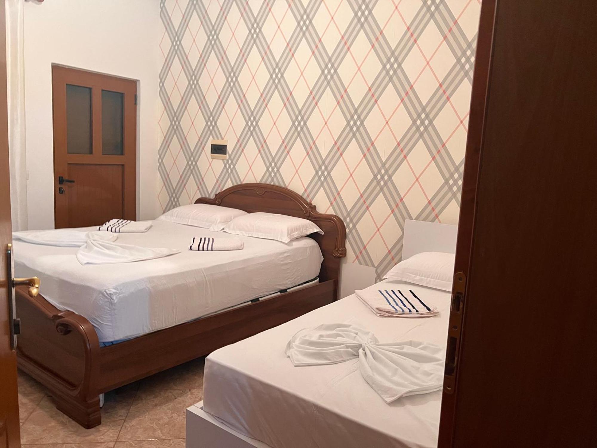Fori Vodo Hotel Divjake Eksteriør billede