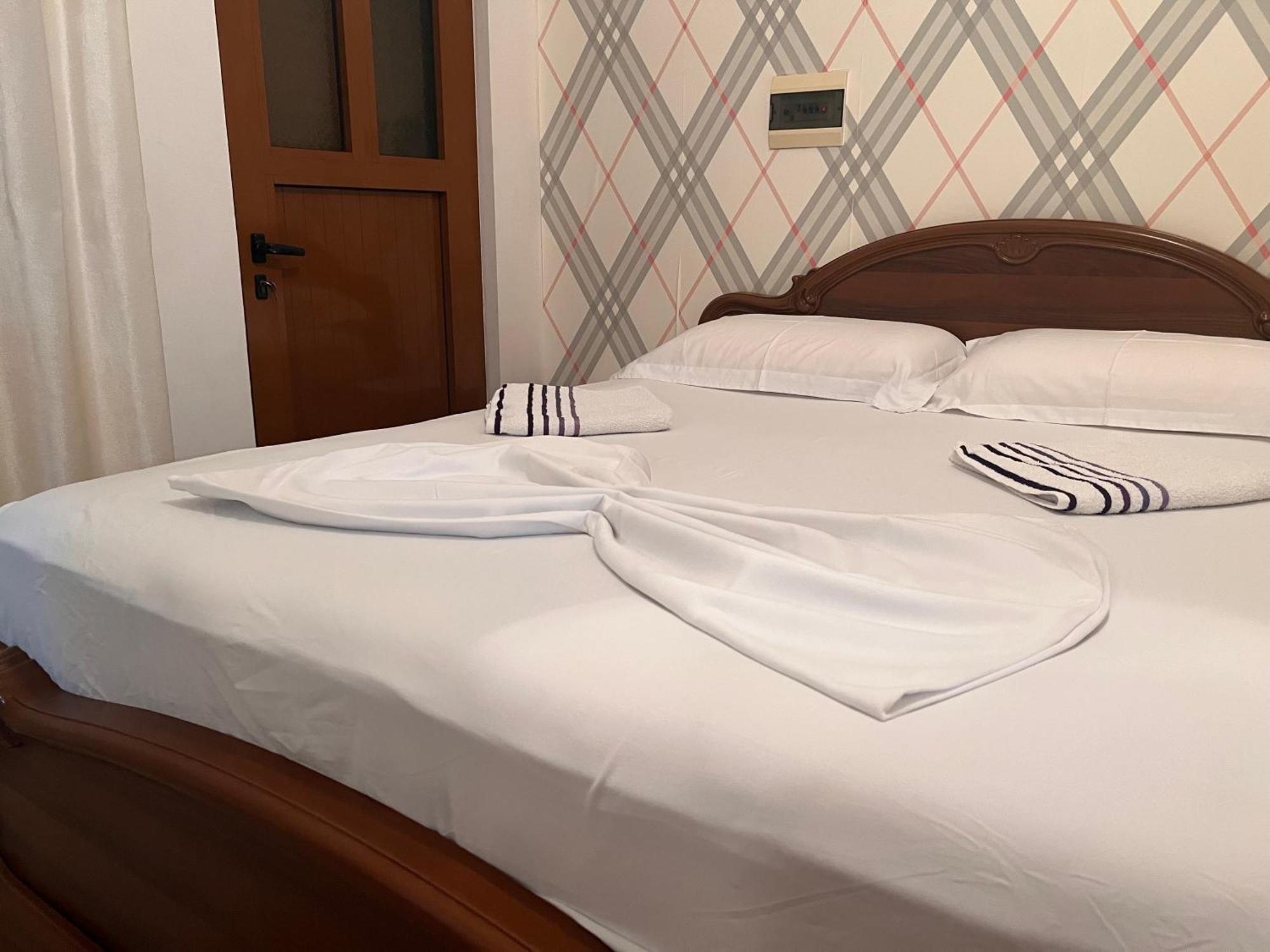 Fori Vodo Hotel Divjake Eksteriør billede